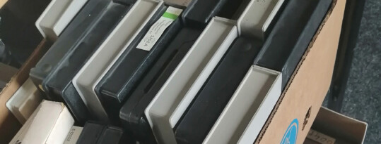 Experimentele electronische kunst uit 1990 nu digitaal