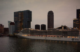 Cruiseship-Rotterdam terminal