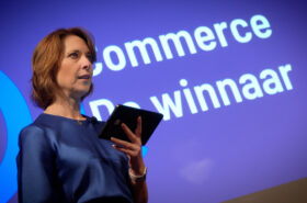 Splash Awards presentatrice Vivianne Bendermacher